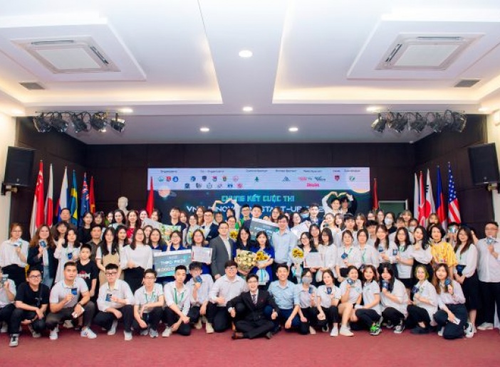 Đội EMOT, Trường Quốc tế giành giải Nhất cuộc thi Ý tưởng Khởi nghiệp – Sáng tạo ĐHQGHN năm 2022